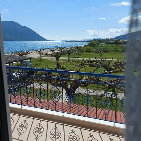 Hotel Delfinia *