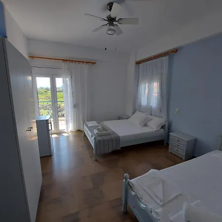 Delfinia Hotel