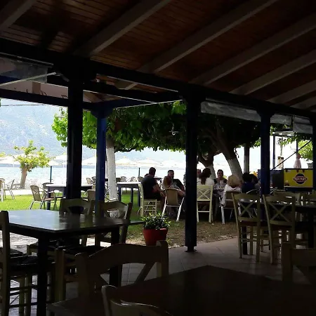 Delfinia Hotel *
