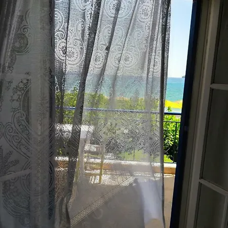 Delfinia Hotel